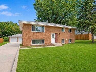 49 91st Lane NE, Blaine, MN 55434