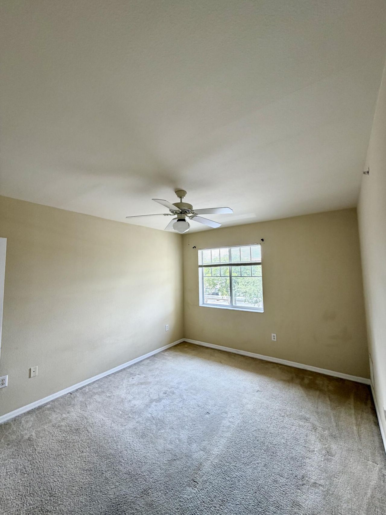 6529 Emerald Dunes Drive, Unit 302, West Palm Beach, FL 33411 Photo