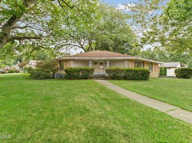 3739 S Beverly Hills Drive , Toledo, OH 43614