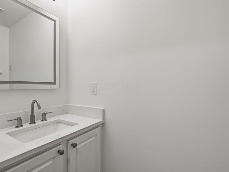 7529 Cherry Brook Drive, Reynoldsburg, OH 43068 Photo 9