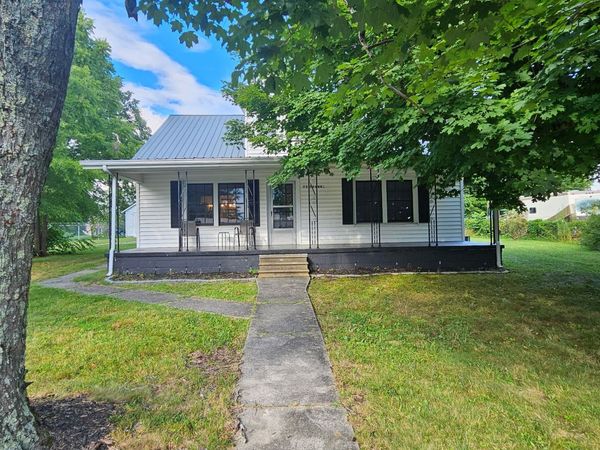 70 Yvonne Ave , Crossville, TN 38555