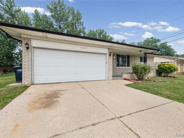 4051 Dickson Drive, Sterling Heights, MI 48310