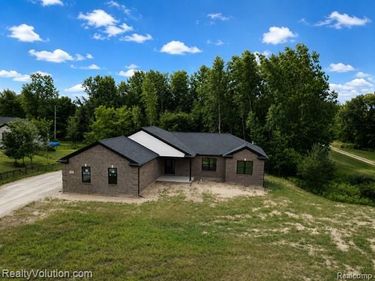 7260 Newark Road, Imlay Twp, MI 48444