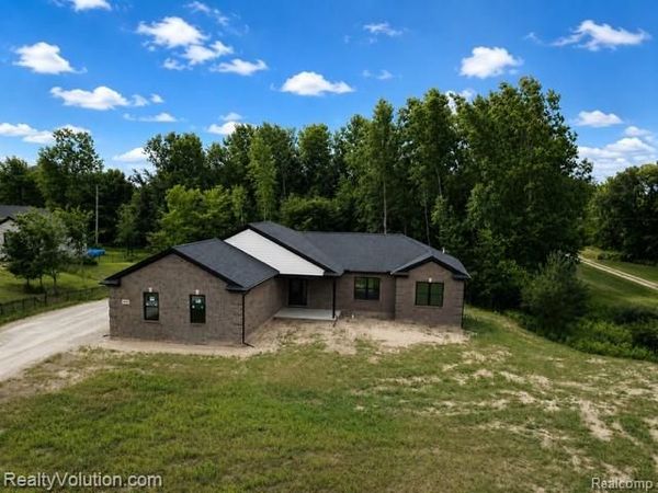 7260 Newark Road, Imlay Twp, MI 48444