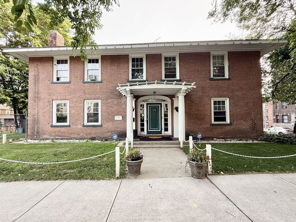 54 Ridgewood Pl, Springfield, MA 01105