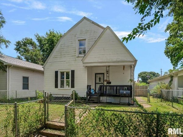 1212 E JACKSON Street, Springfield, IL 62703