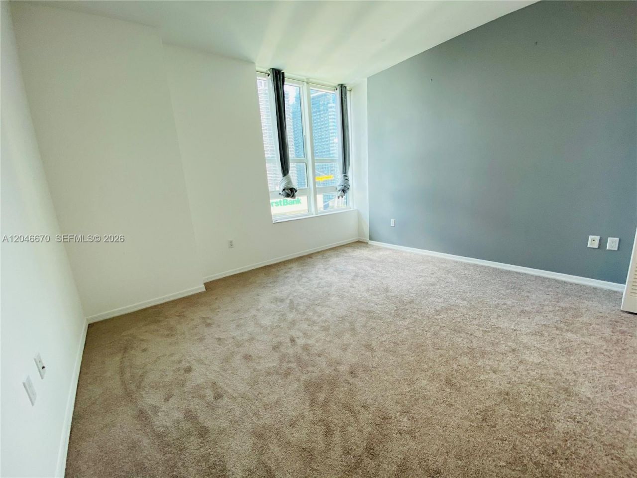 951 Brickell Ave , Unit 1909, Miami, FL 33131 Photo