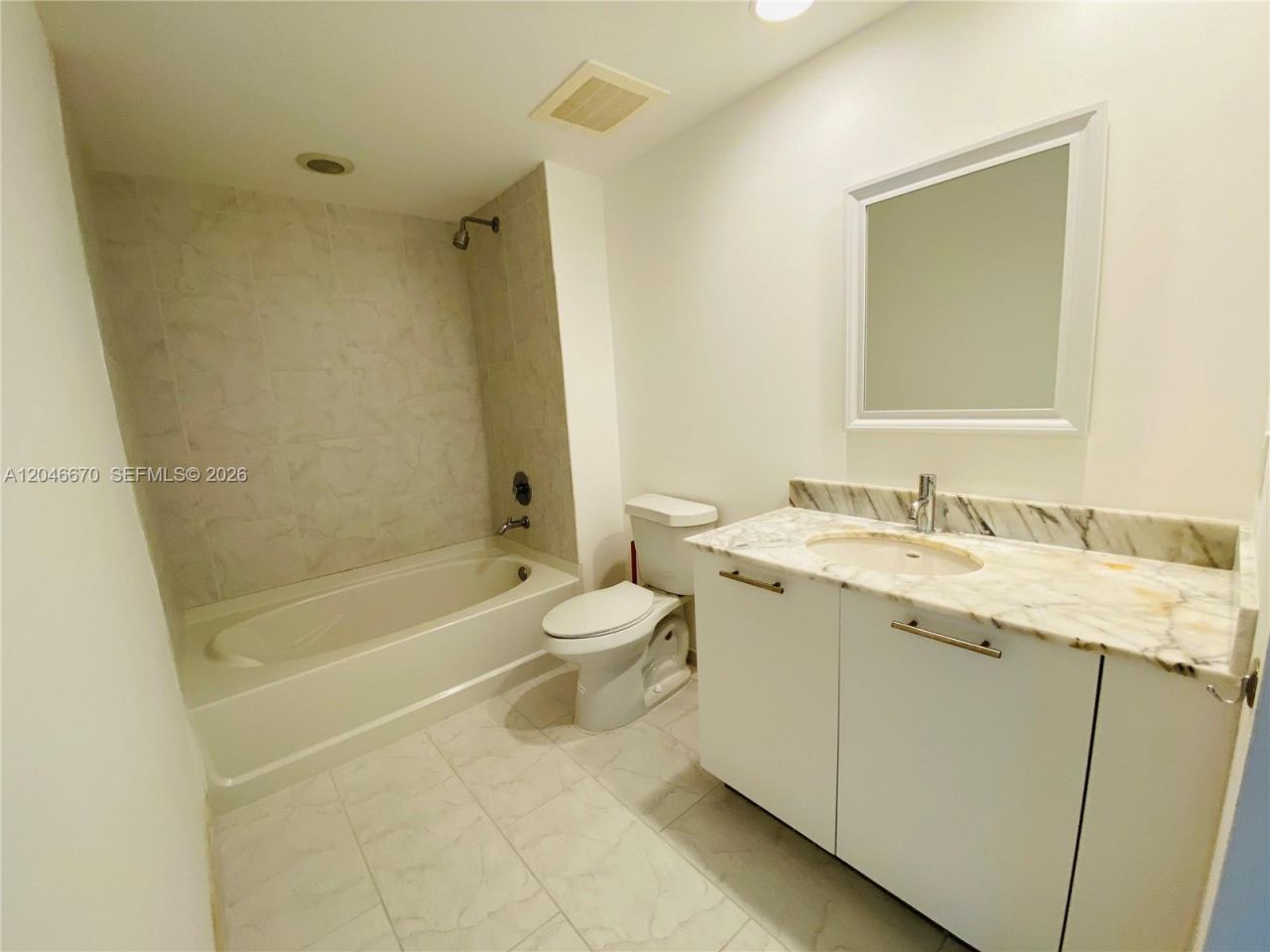 951 Brickell Ave , Unit 1909, Miami, FL 33131 Photo