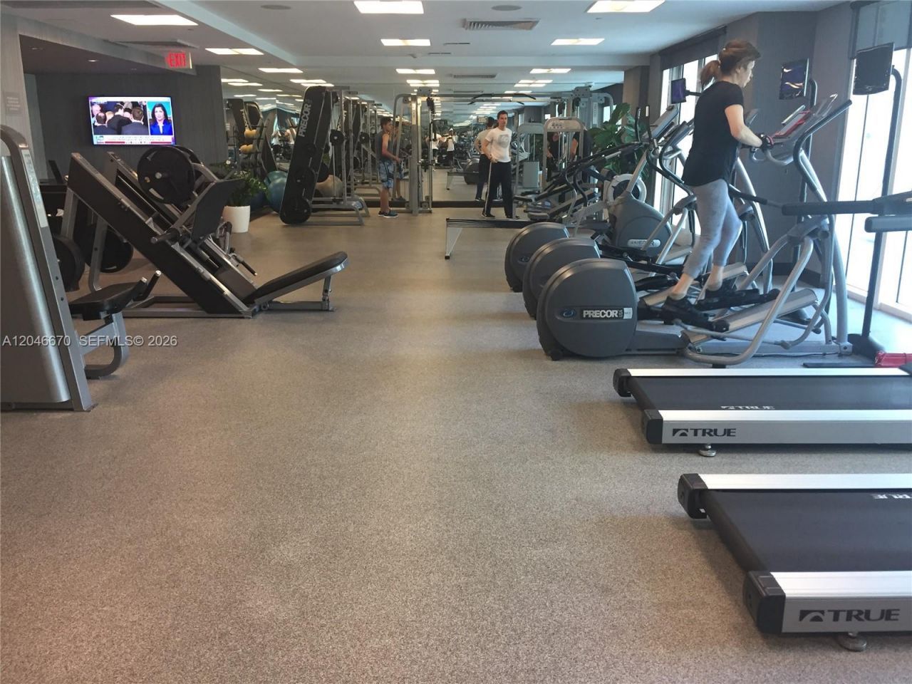 951 Brickell Ave , Unit 1909, Miami, FL 33131 Photo