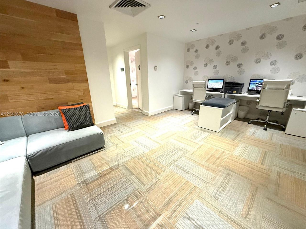 951 Brickell Ave , Unit 1909, Miami, FL 33131 Photo