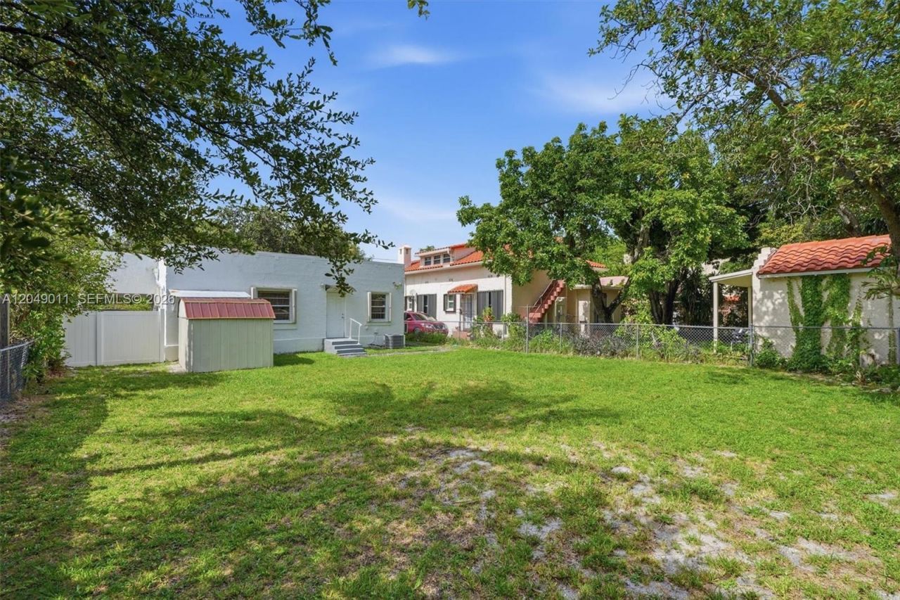 446 NE 64th St , Miami, FL 33138 Photo