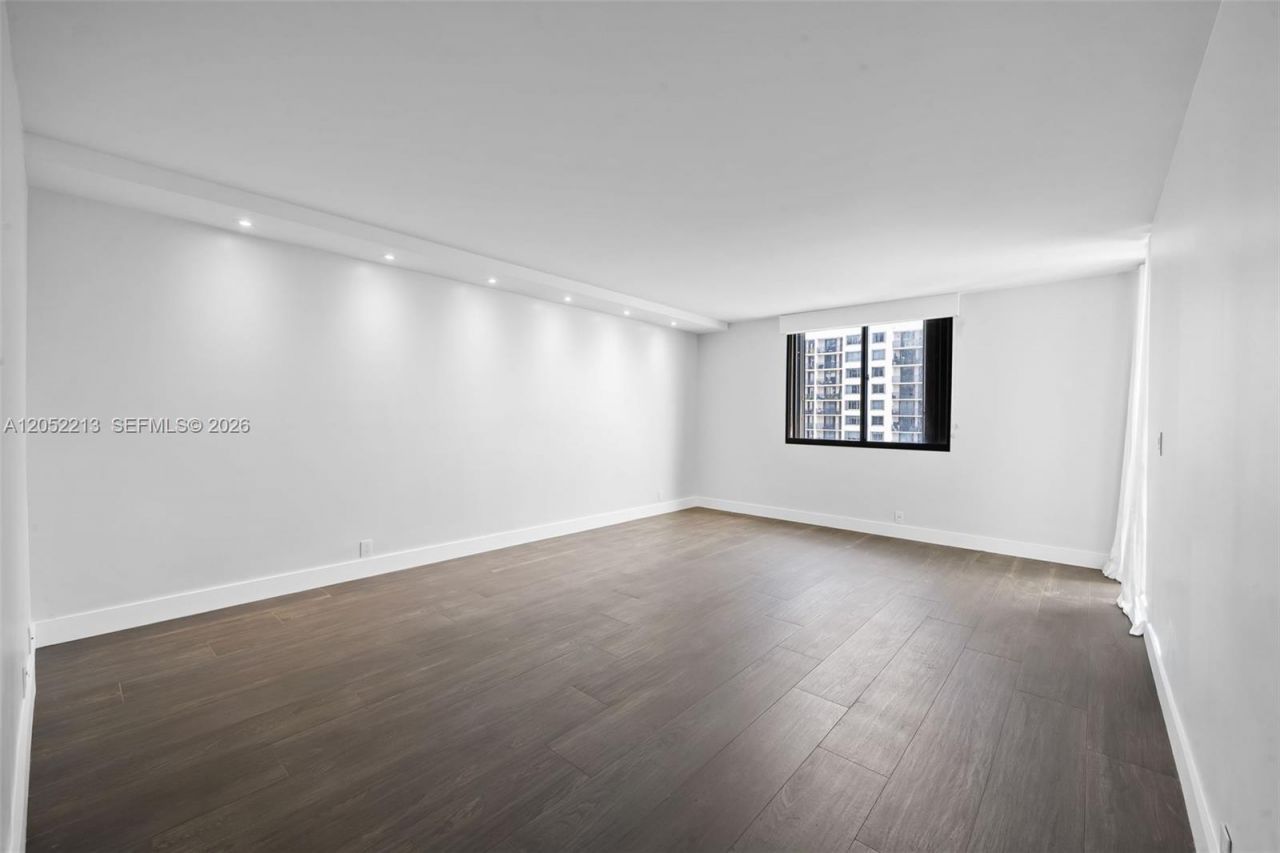 520 Brickell Key Dr, Unit A1206, Miami, FL 33131 Photo