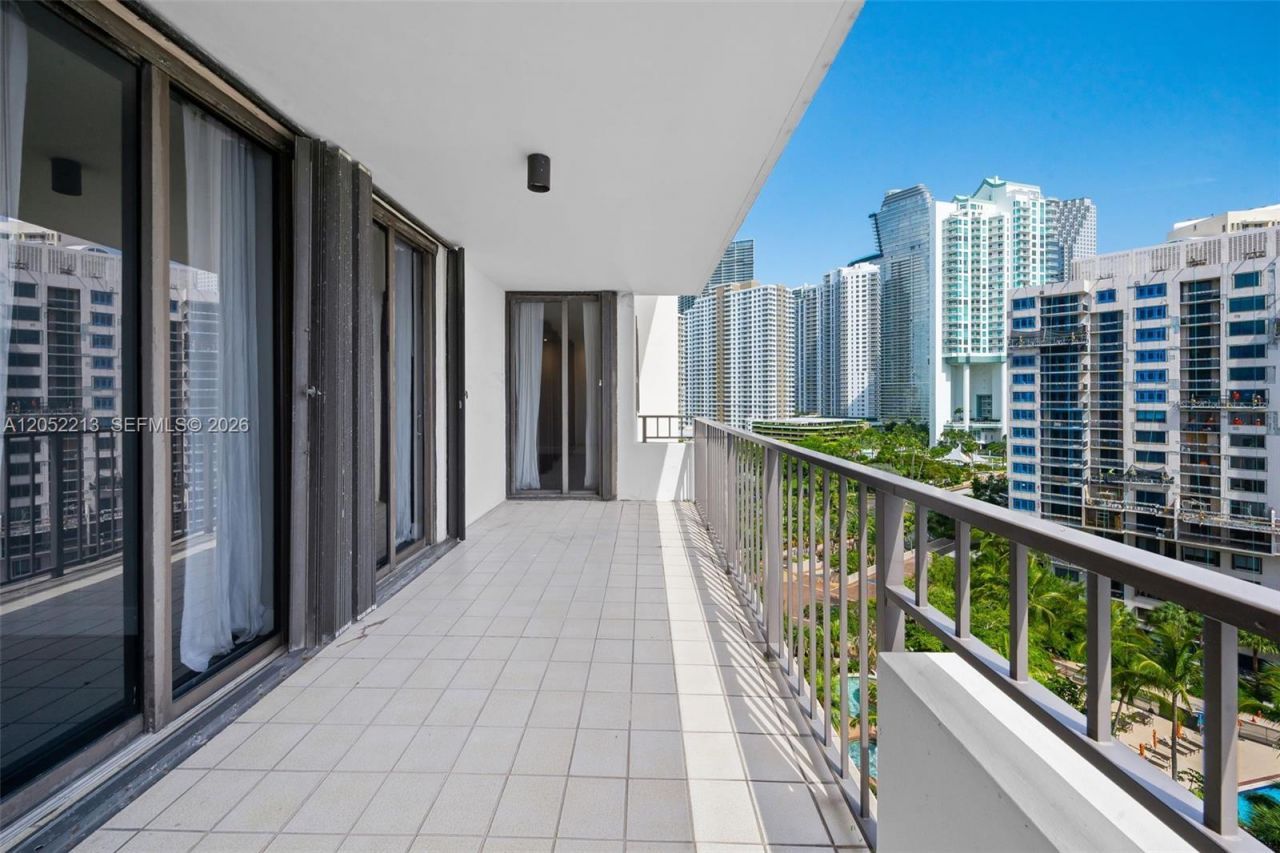 520 Brickell Key Dr, Unit A1206, Miami, FL 33131 Photo