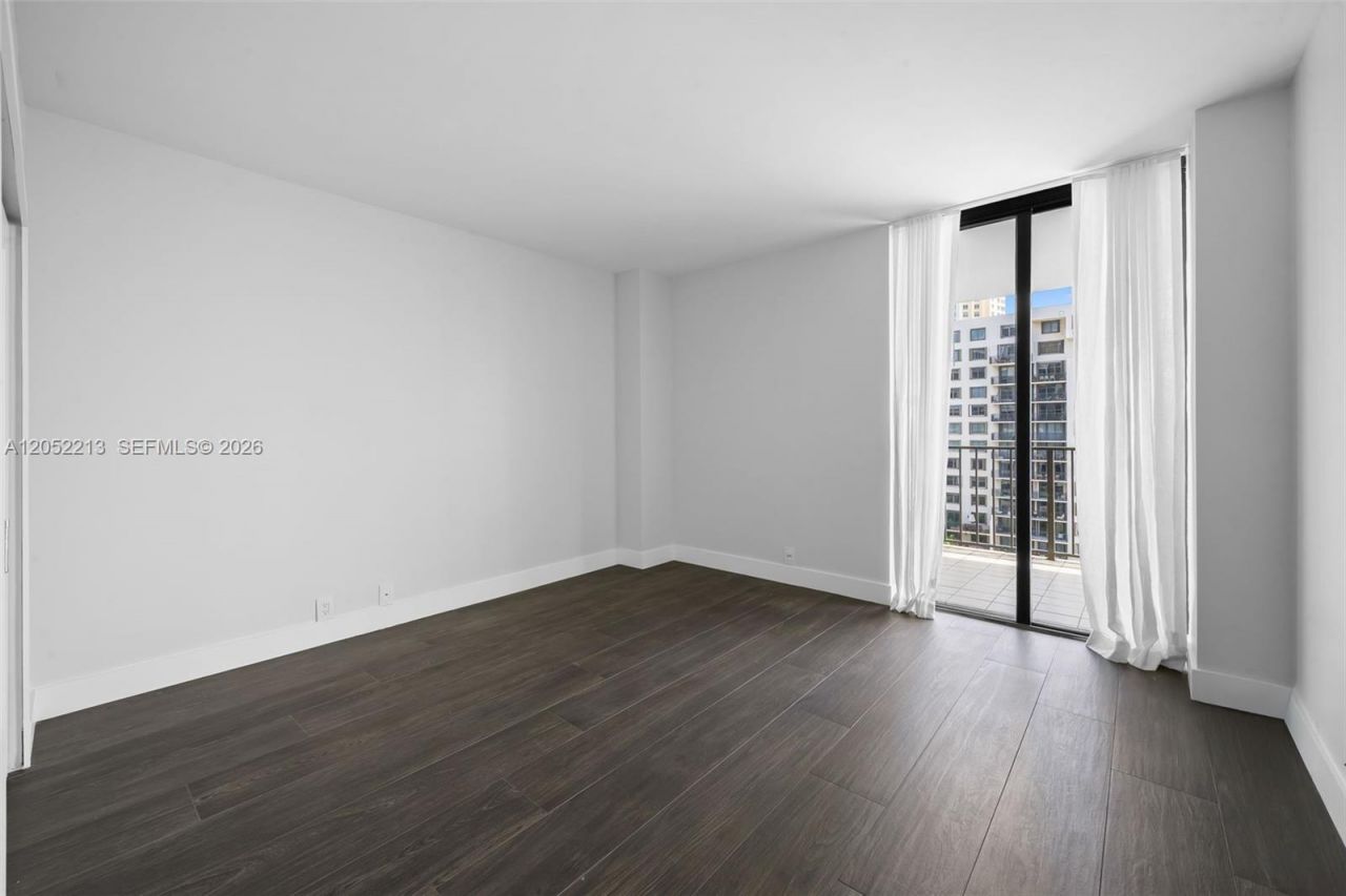 520 Brickell Key Dr, Unit A1206, Miami, FL 33131 Photo