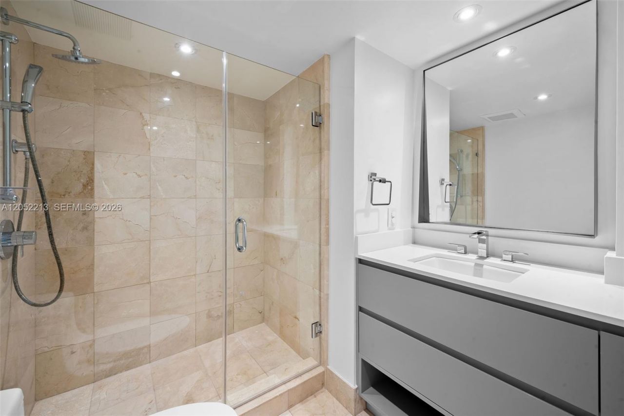 520 Brickell Key Dr, Unit A1206, Miami, FL 33131 Photo