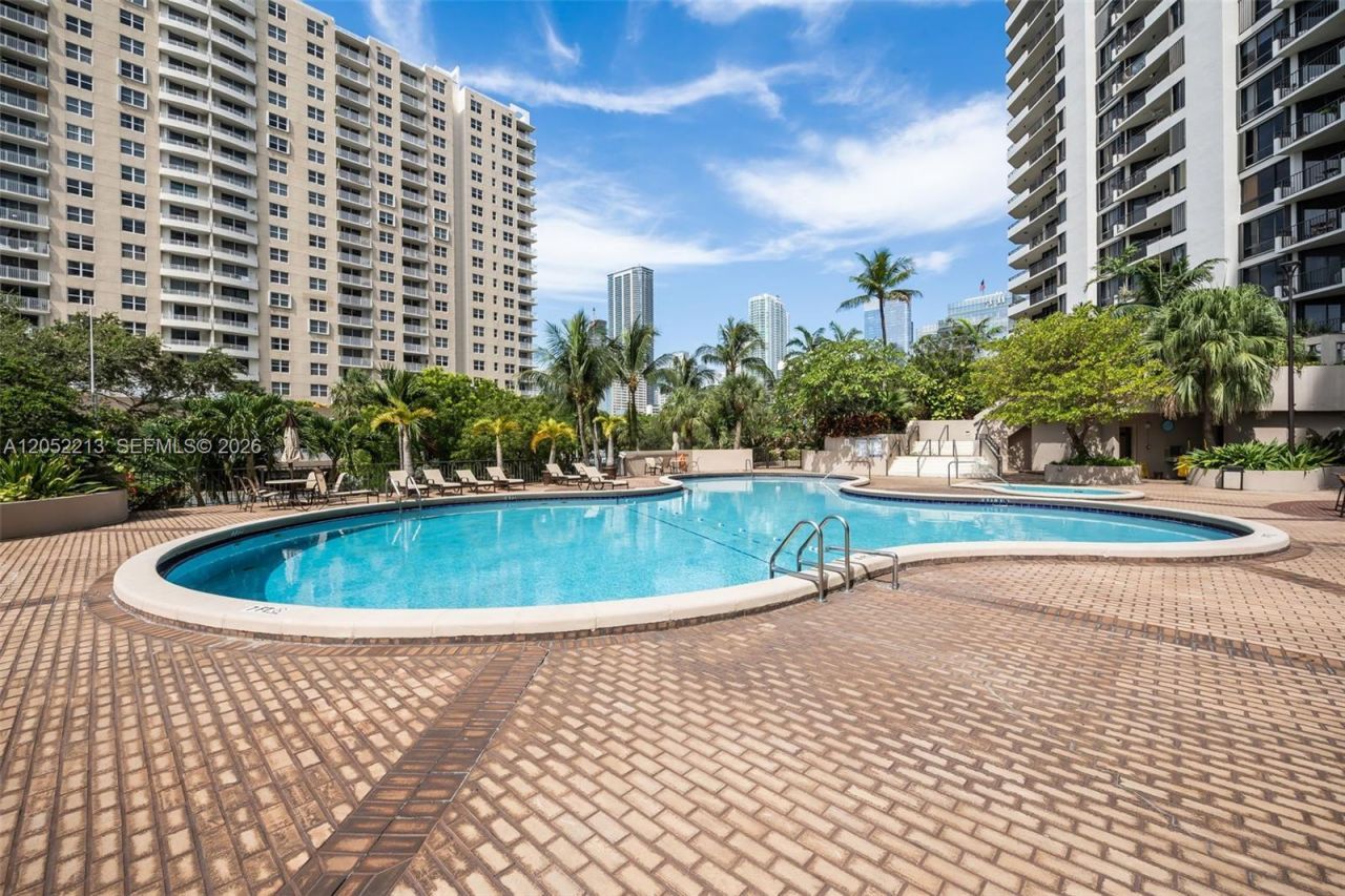 520 Brickell Key Dr, Unit A1206, Miami, FL 33131 Photo