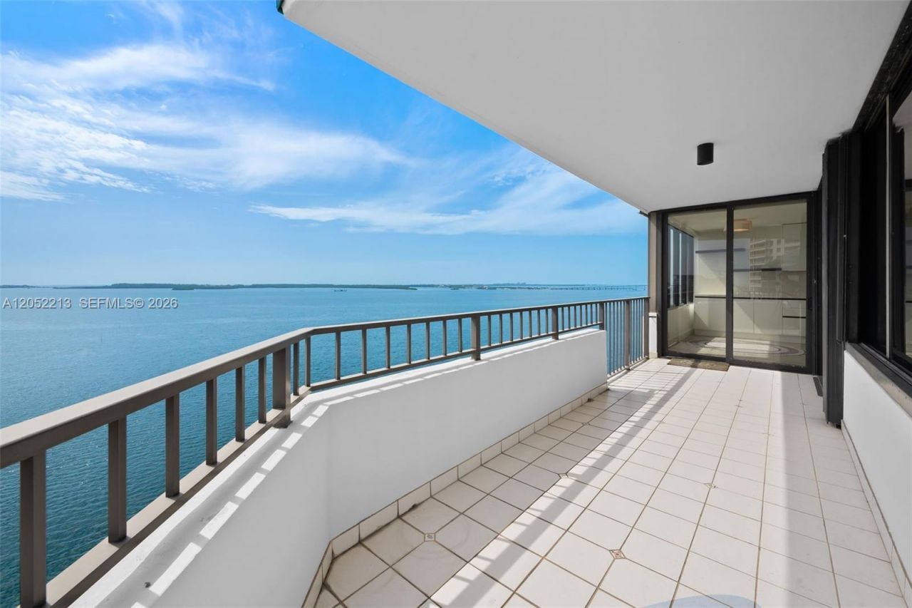 520 Brickell Key Dr, Unit A1206, Miami, FL 33131 Photo
