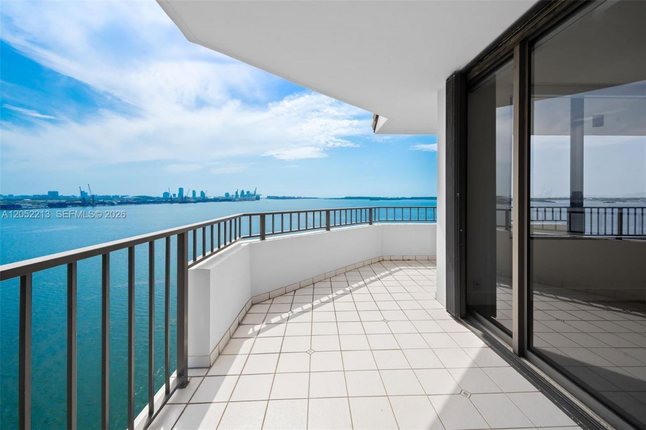 520 Brickell Key Dr, Unit A1206, Miami, FL 33131 Photo