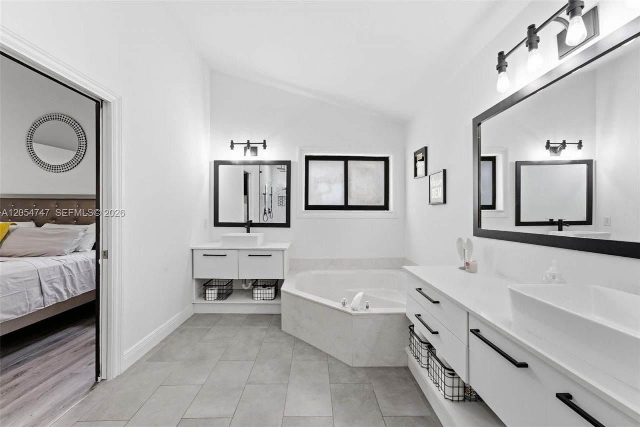 15645 SW 16th Ct, Pembroke Pines, FL 33027 Photo