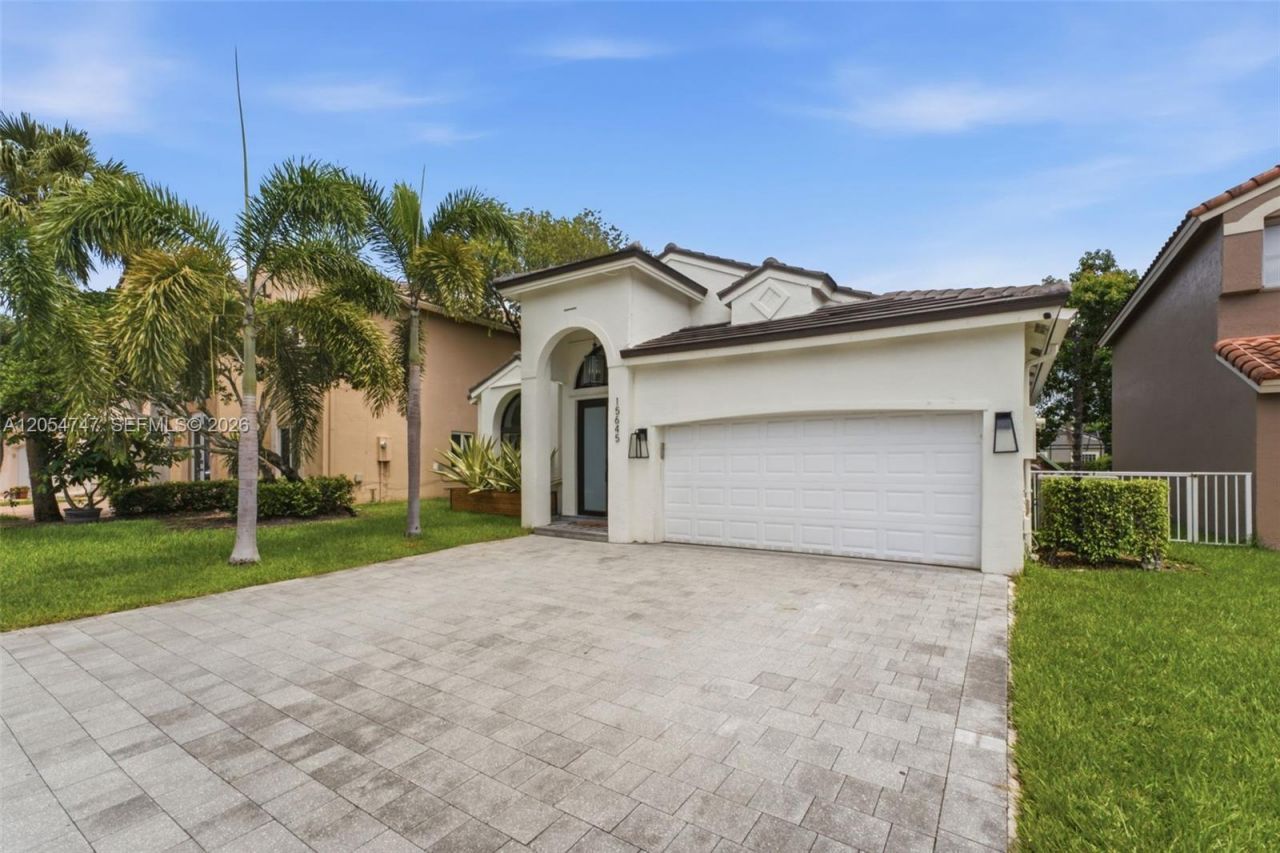 15645 SW 16th Ct, Pembroke Pines, FL 33027 Photo
