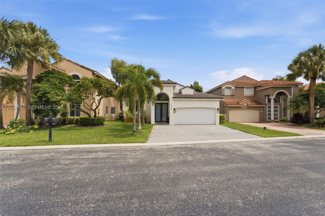 15645 SW 16th Ct, Pembroke Pines, FL 33027 Photo