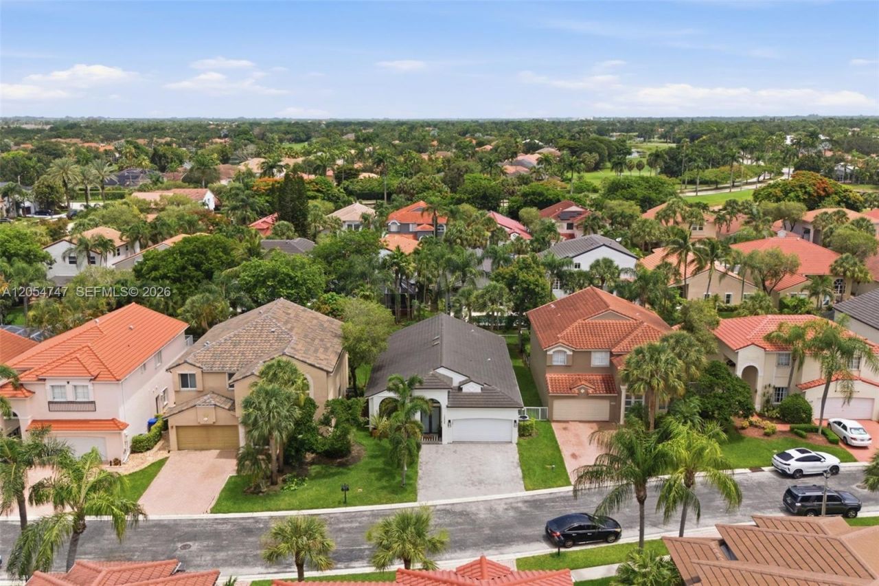 15645 SW 16th Ct, Pembroke Pines, FL 33027 Photo