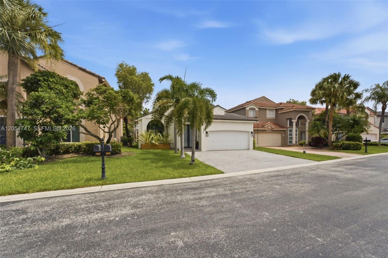 15645 SW 16th Ct , Pembroke Pines, FL 33027 Photo