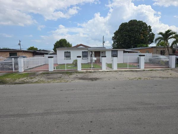 50 E 43rd St , Hialeah, FL 33013
