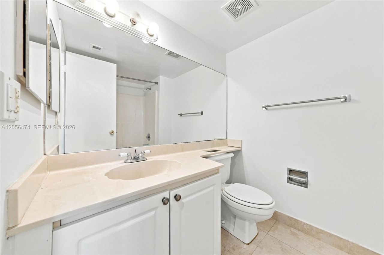 9735 Fontainebleau Blvd , Unit G310, Miami, FL 33172 Photo