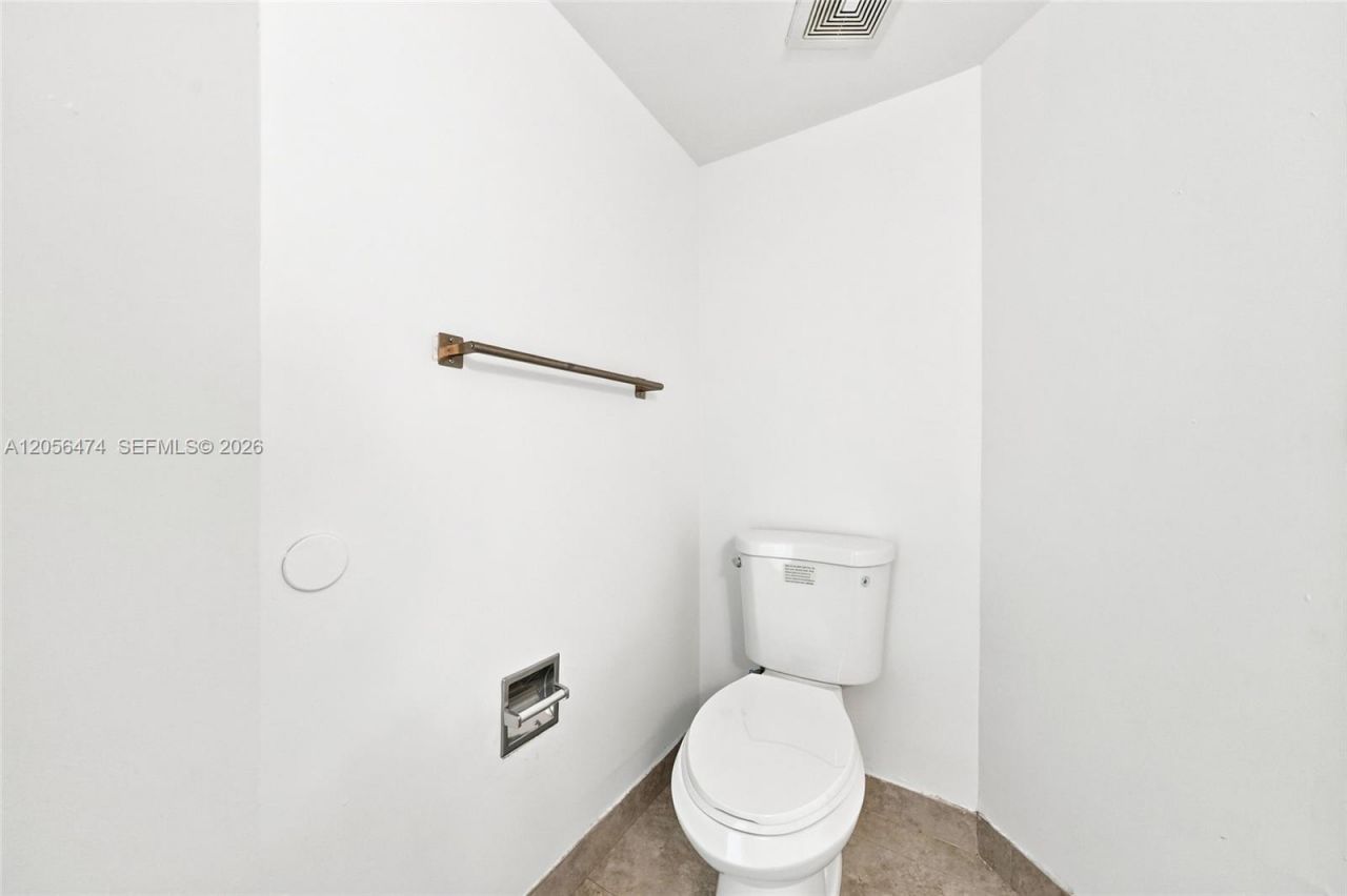 9735 Fontainebleau Blvd , Unit G310, Miami, FL 33172 Photo