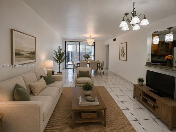 215 Lake Pointe Dr, Unit 104, Oakland Park, FL 33309