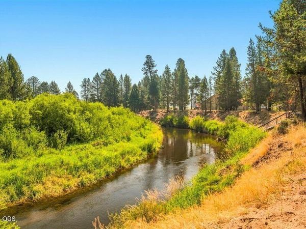53160 Bridge Drive, La Pine, OR 97739
