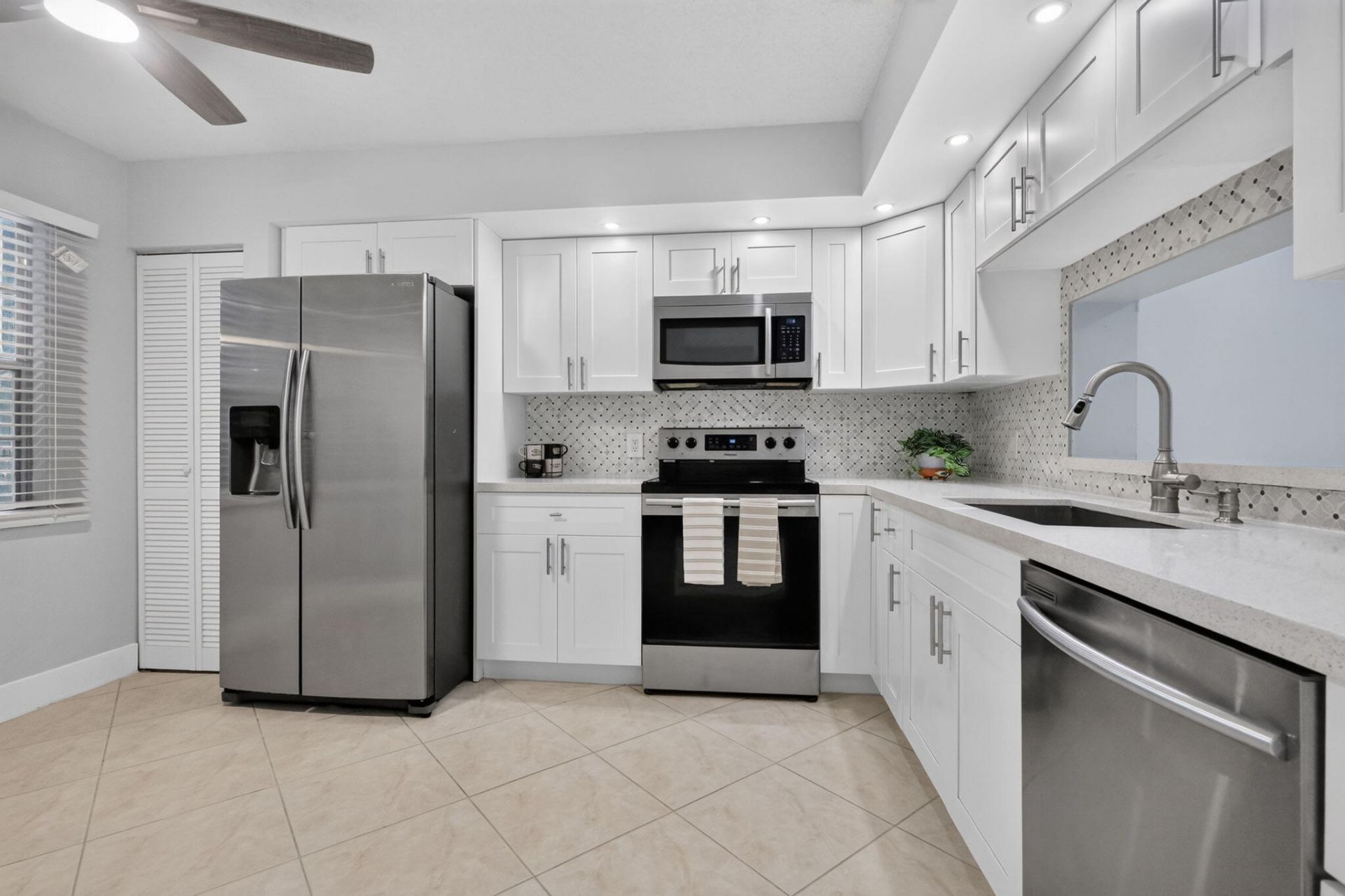 12500 SW 5th Court, Unit 308M, Pembroke Pines, FL 33027 Photo