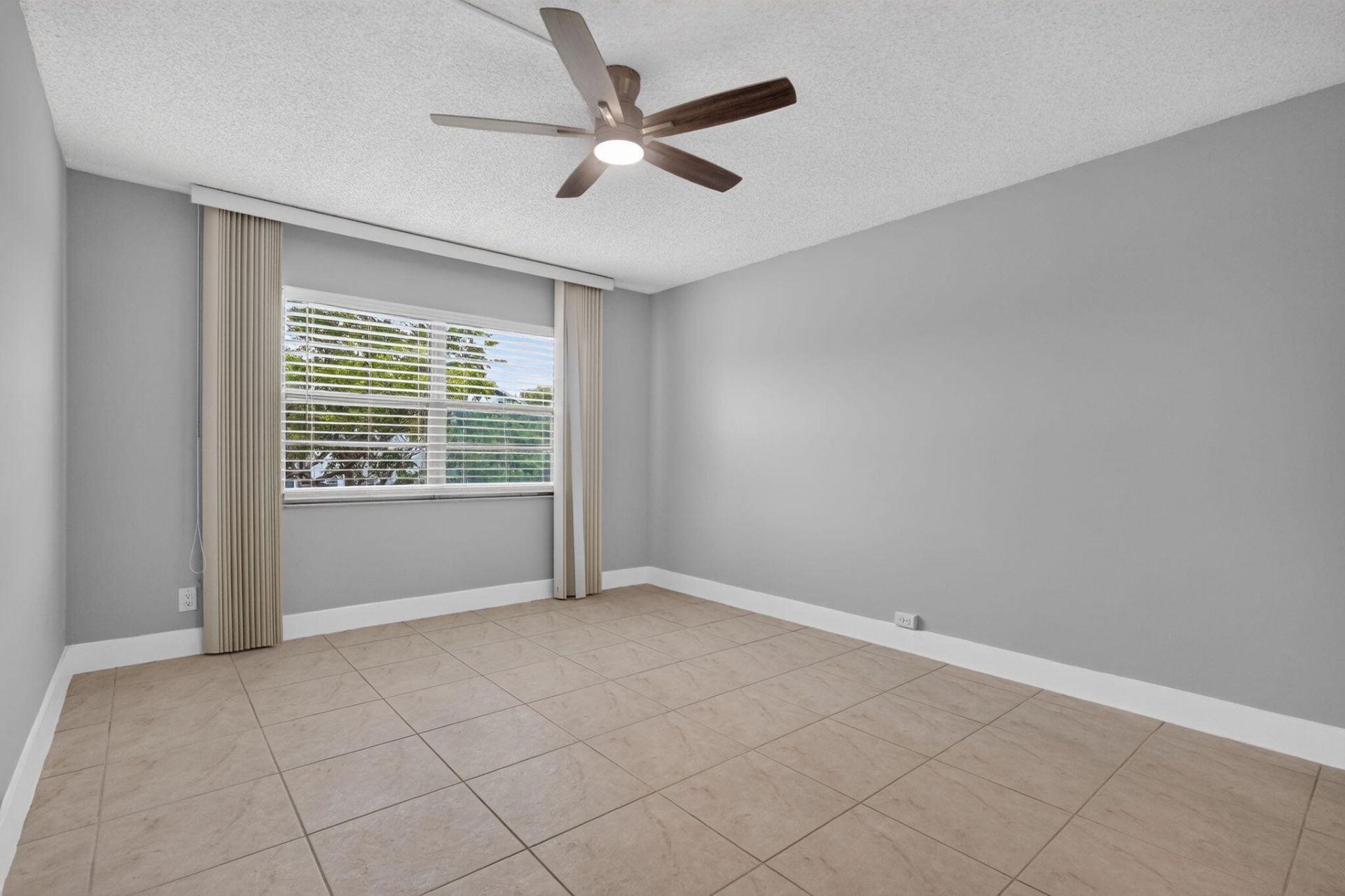 12500 SW 5th Court, Unit 308M, Pembroke Pines, FL 33027 Photo