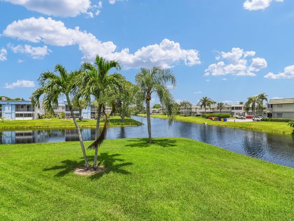 359 Saxony Trail, Unit H, Delray Beach, FL 33446