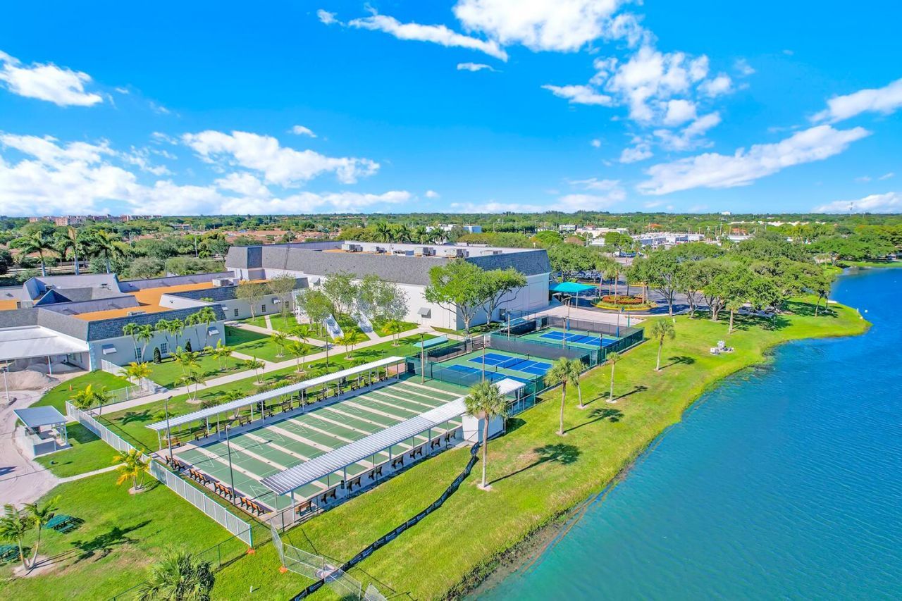 359 Saxony Trail, Unit H, Delray Beach, FL 33446 Photo
