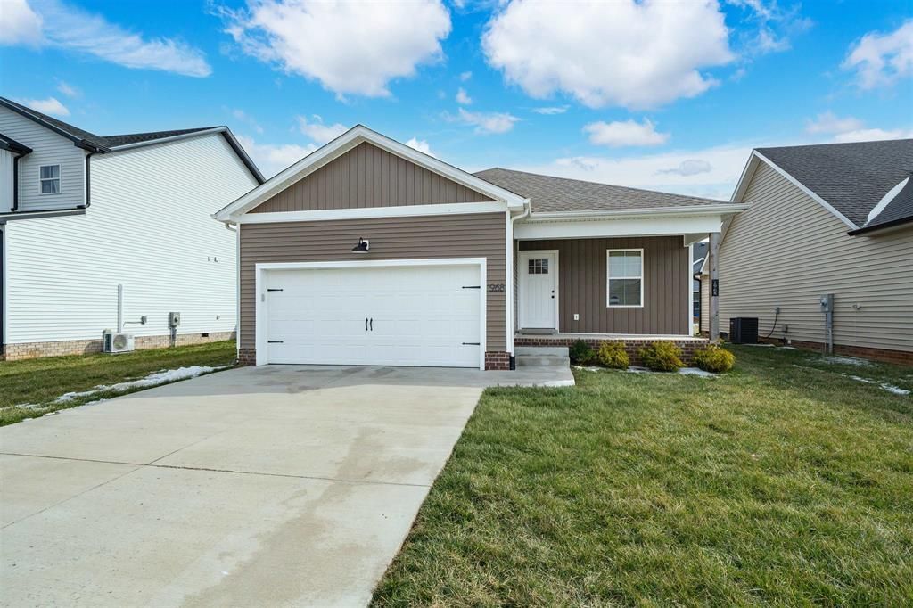 1968 Spring Lakes Circle, Bowling Green, KY 42104 Main Photo