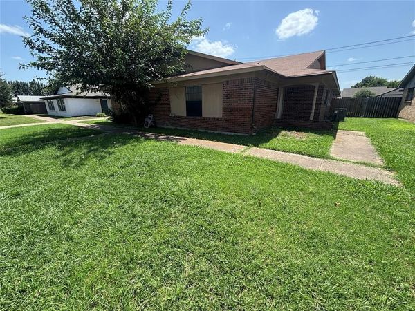 1008 Poplar Street, Unit 1008, Benbrook, TX 76126