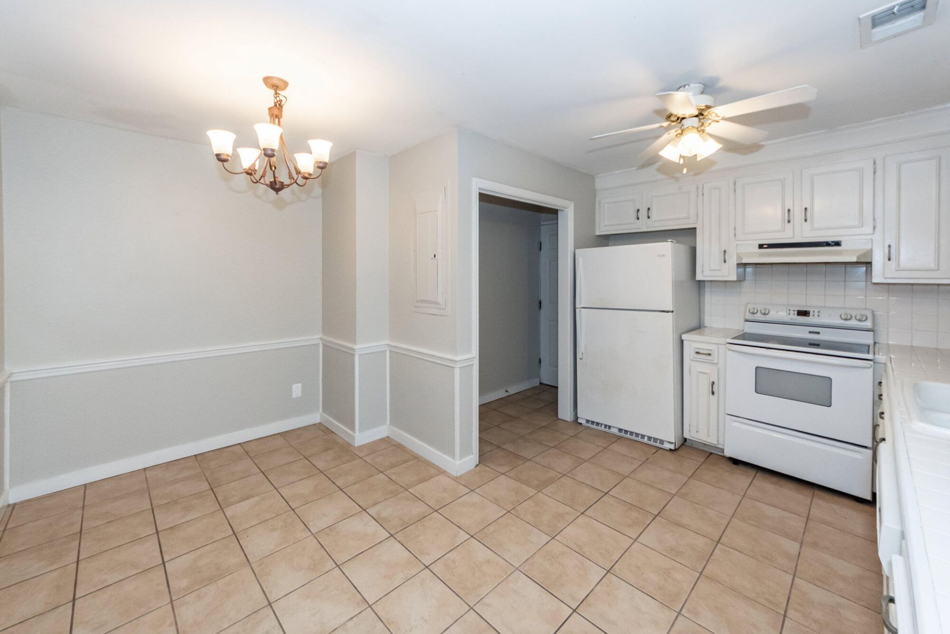 765 Leafwood Road Photo 11
