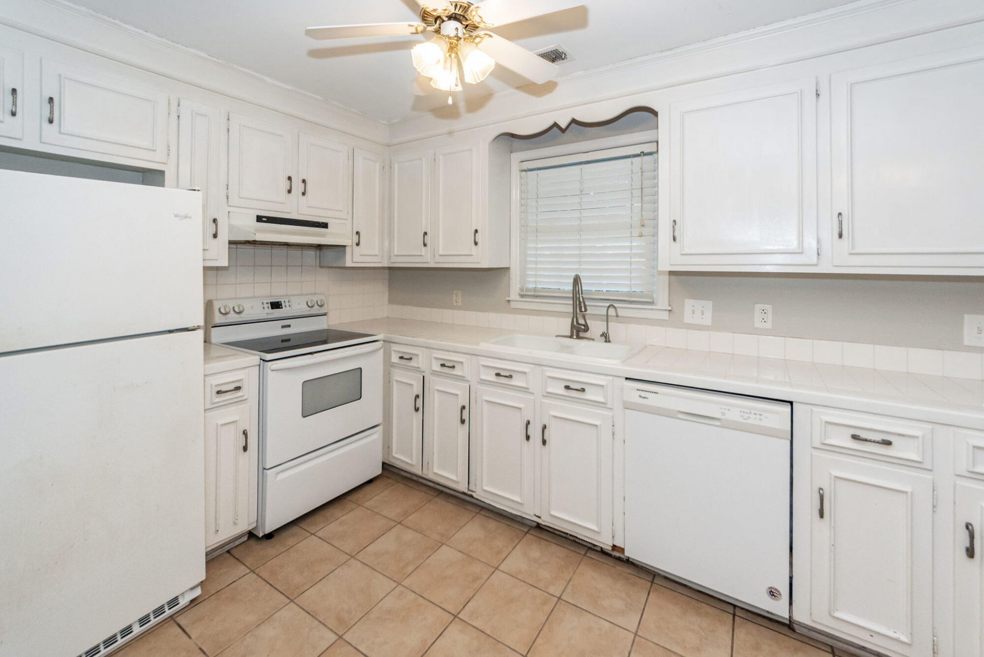 765 Leafwood Road Photo 14