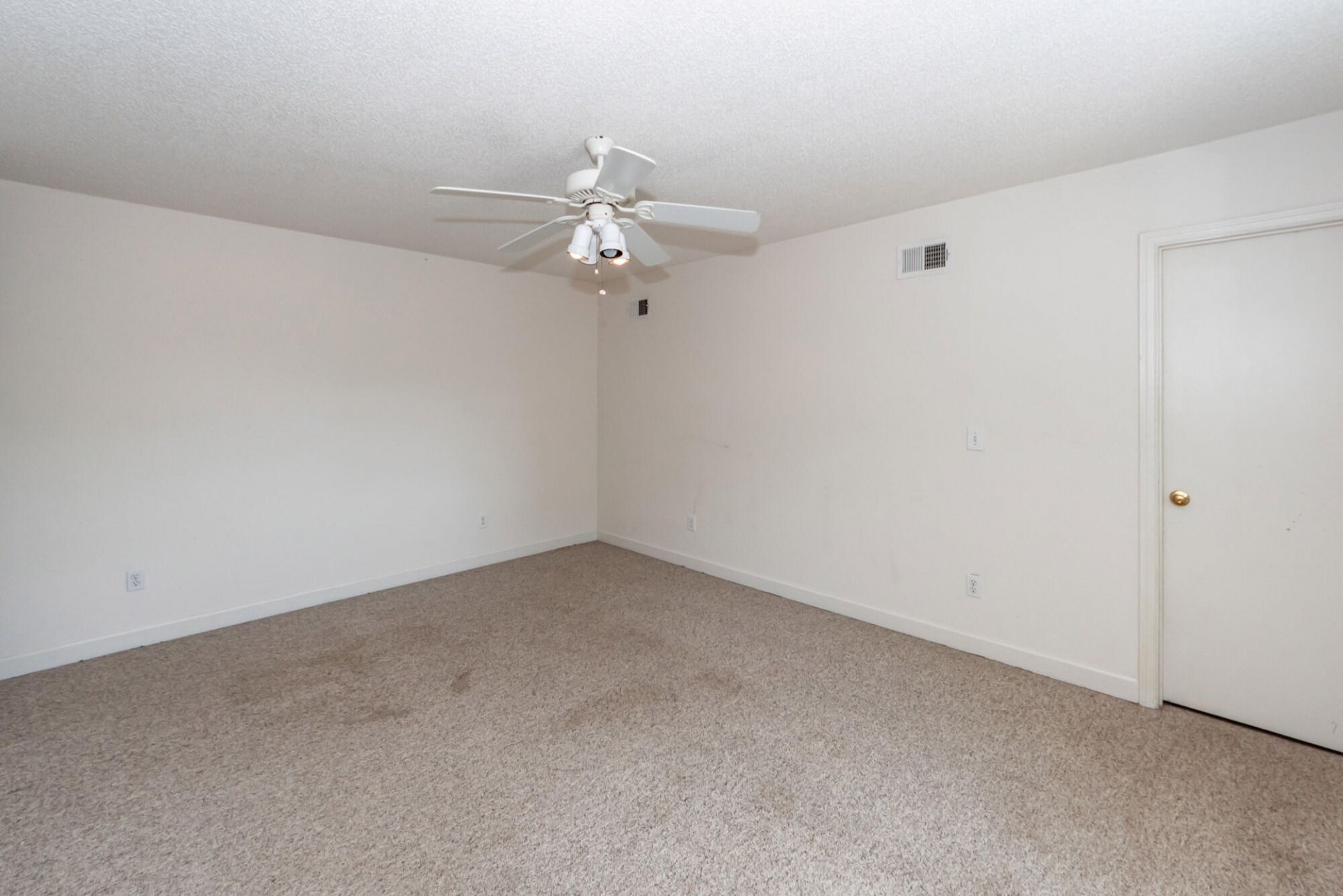 765 Leafwood Road Photo 15