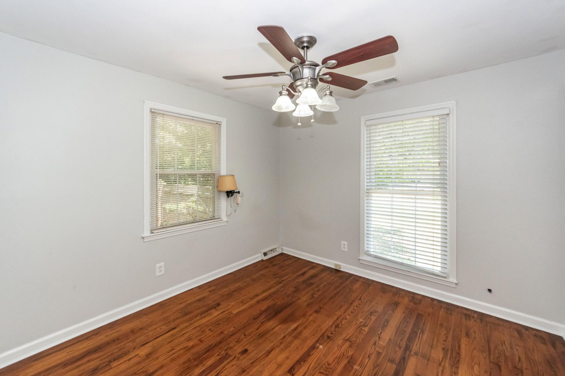 765 Leafwood Road Photo 18