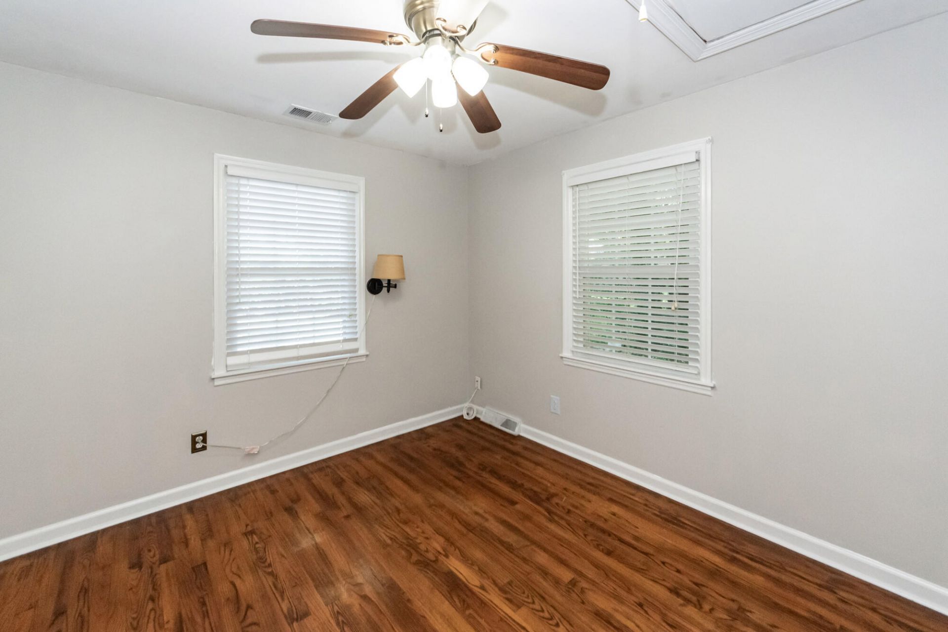 765 Leafwood Road Photo 23
