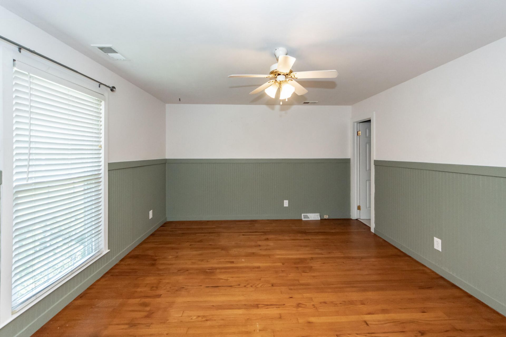765 Leafwood Road Photo 26