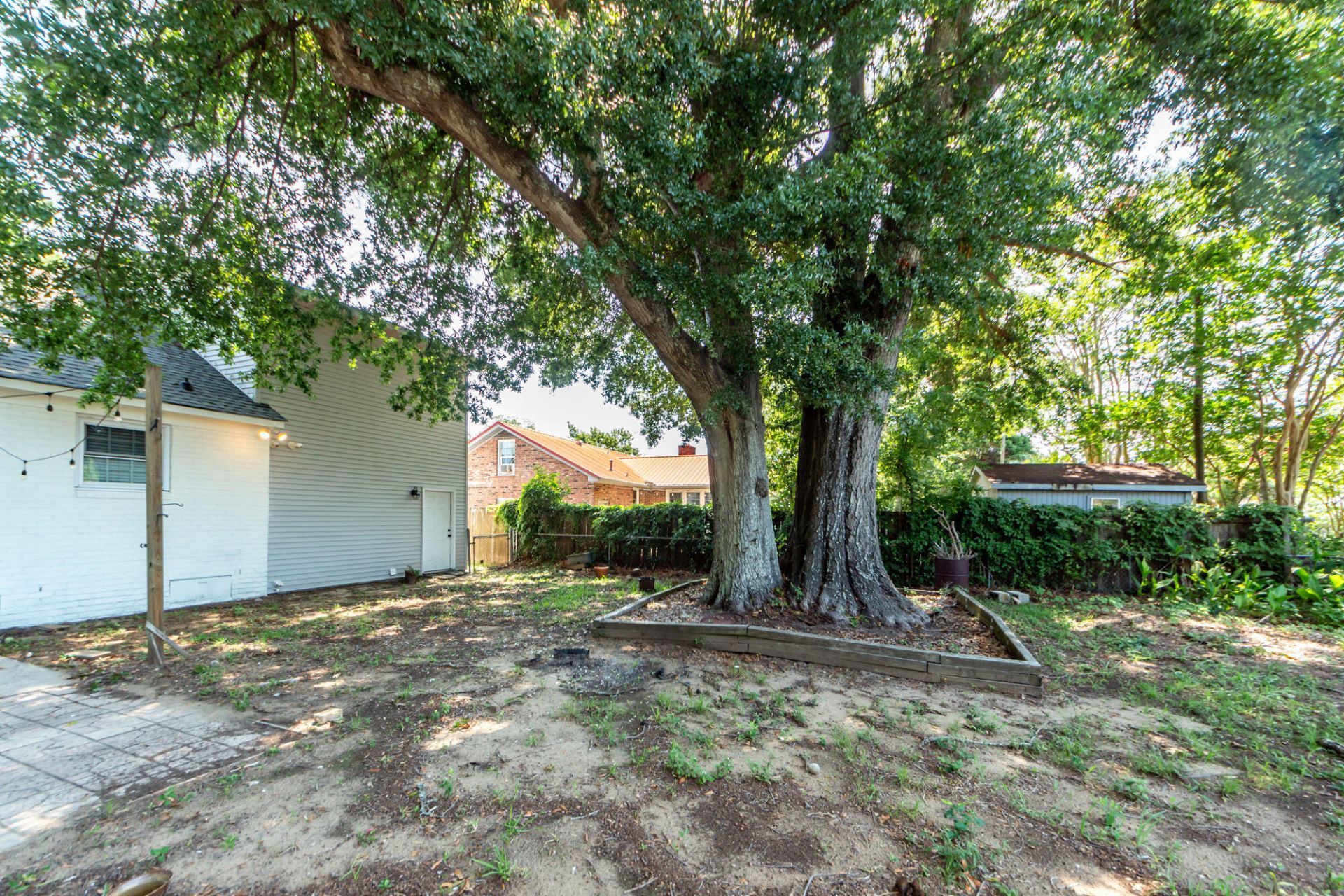 765 Leafwood Road Photo 34