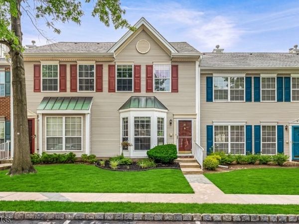 21 Balboa Ln, Franklin, NJ 08823