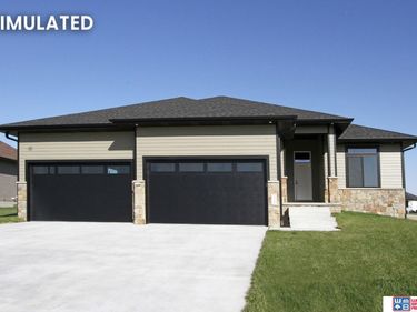 9335 Castle Pine Drive, Lincoln, NE 68516