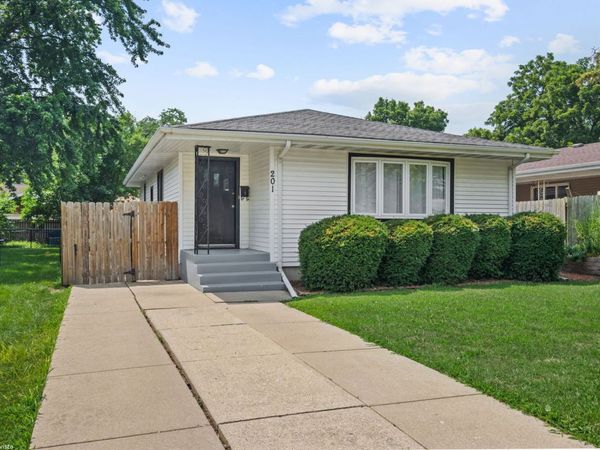 201 S Reedwood Drive , Joliet, IL 60436