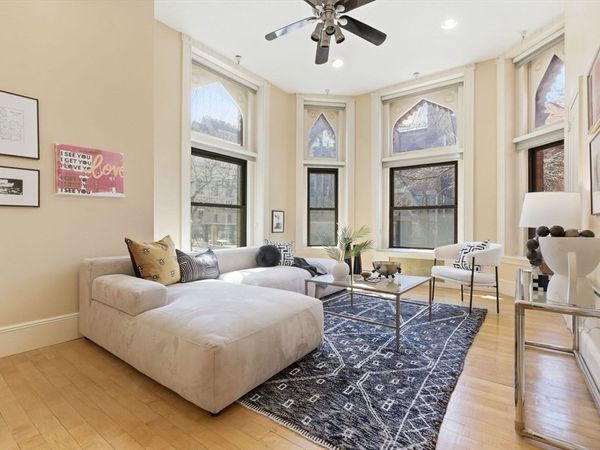271 Dartmouth Street, Unit 1F, Boston, MA 02116