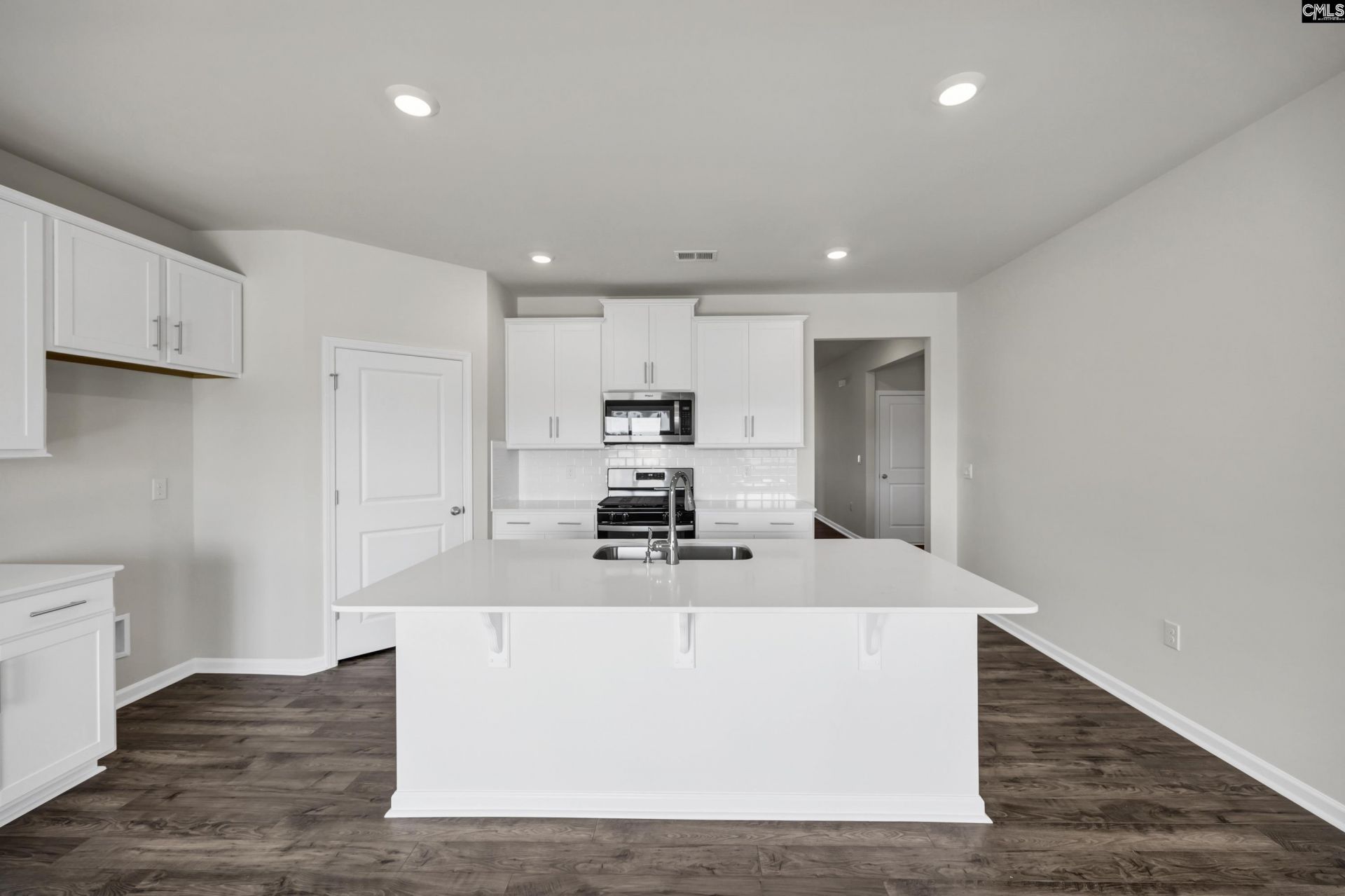 280 Roundtree Road  Photo 4